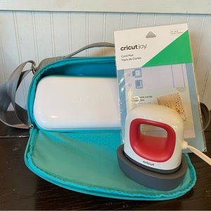 Cricut Joy and Mini press bundle. Original bag and Cricut joy card mat included